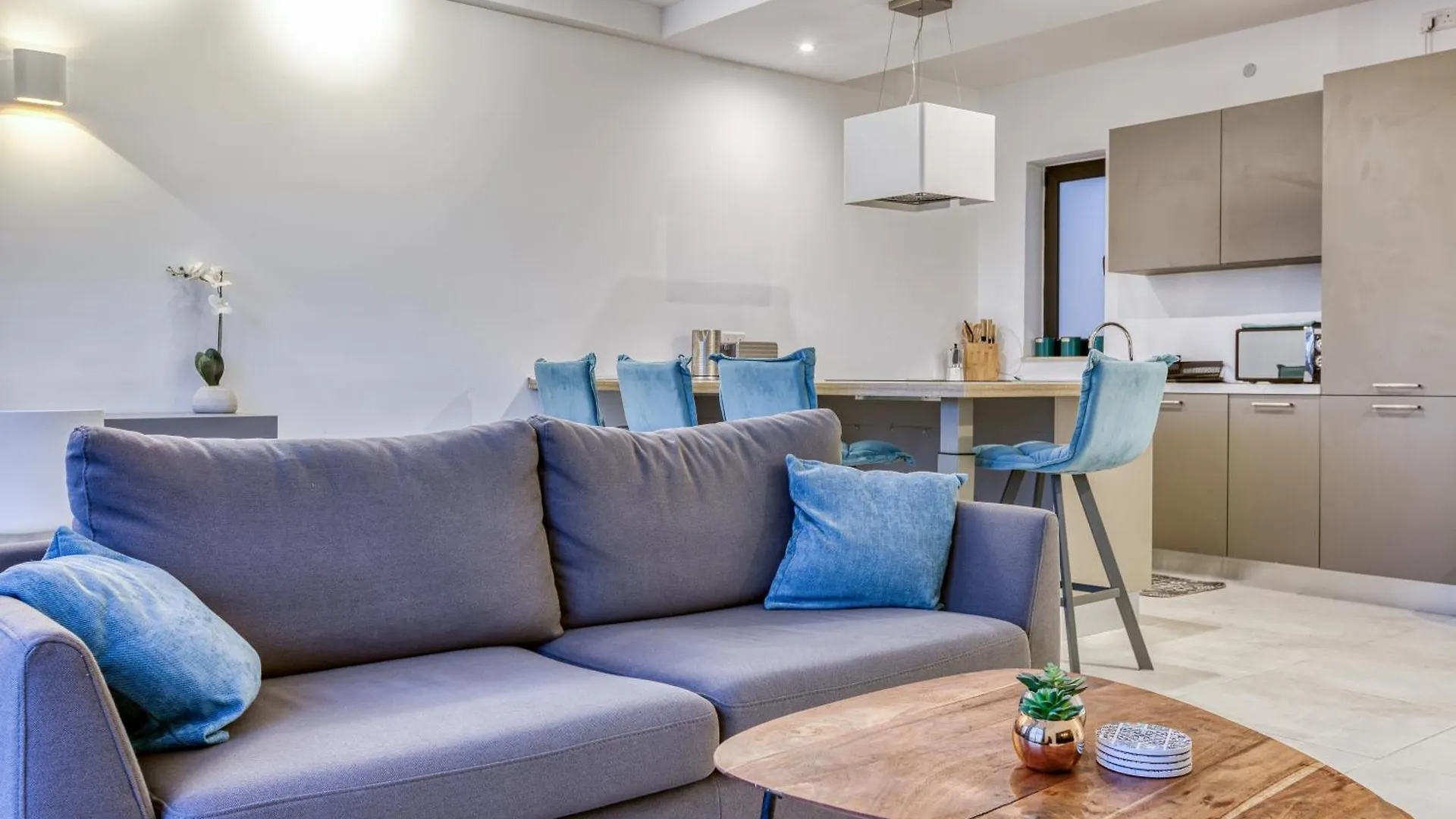 Apartment Stylish & Cosy 1Br Home With Balcony In St Julians By 360 Estates Saint Julian's Malta