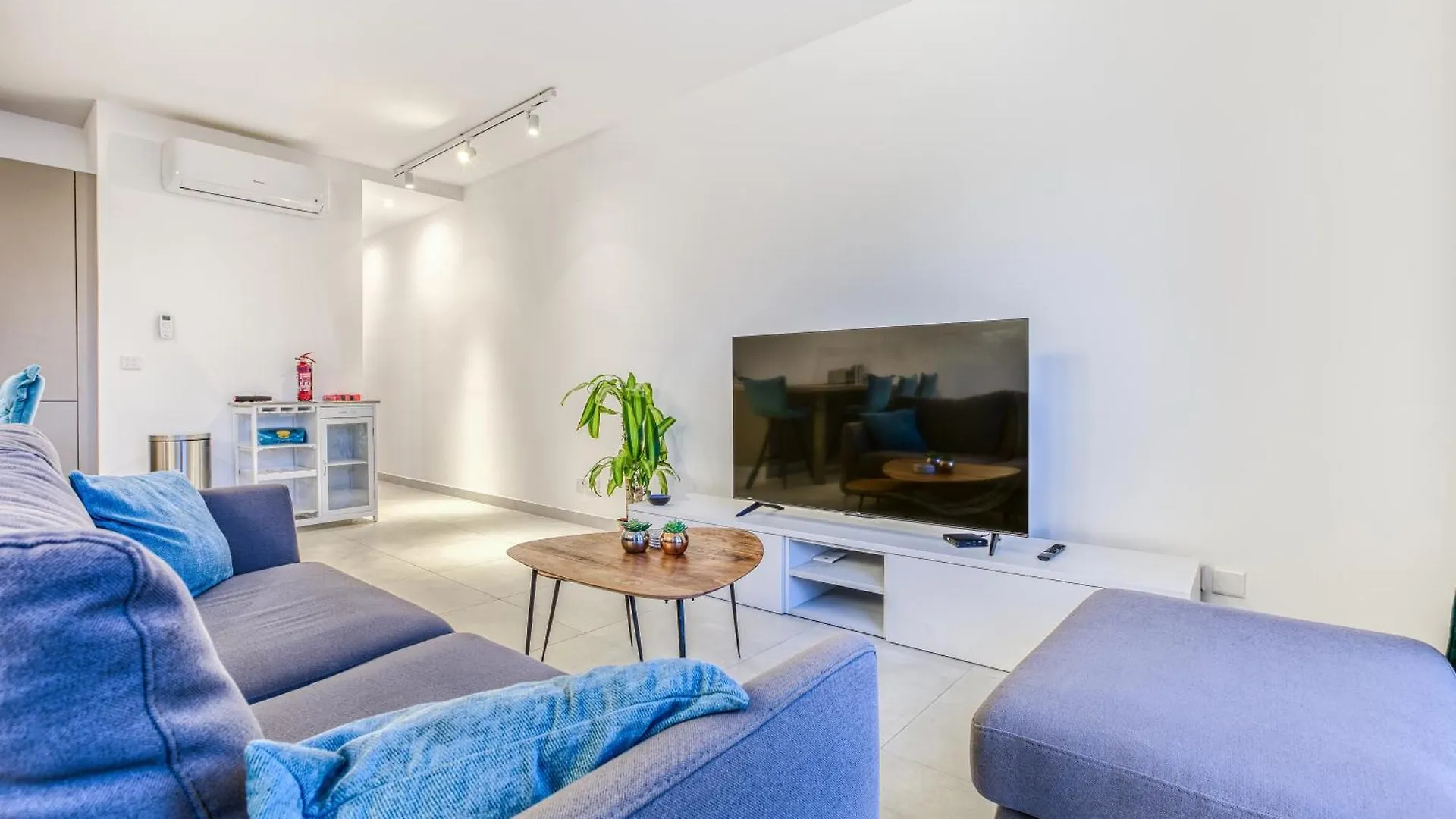 Stylish & Cosy 1Br Home With Balcony In St Julians By 360 Estates Saint Julian's Apartment