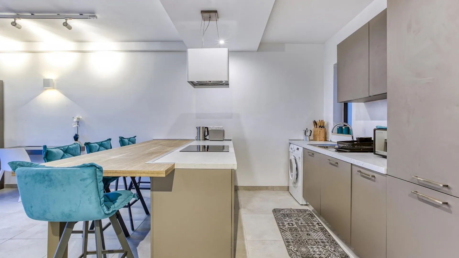 Stylish & Cosy 1Br Home With Balcony In St Julians By 360 Estates Saint Julian's